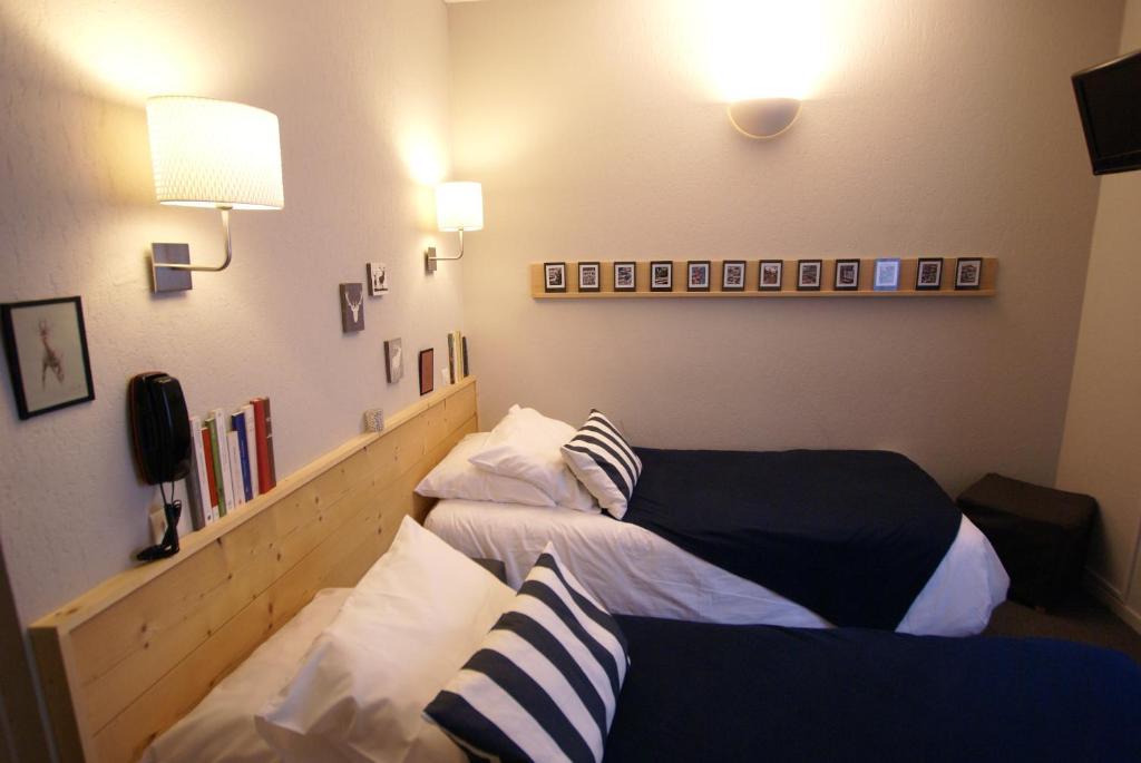 Hotel De La Placette Barcelonnette Rum bild